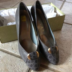Selby Grey 2” Heel Vintage Original Package
